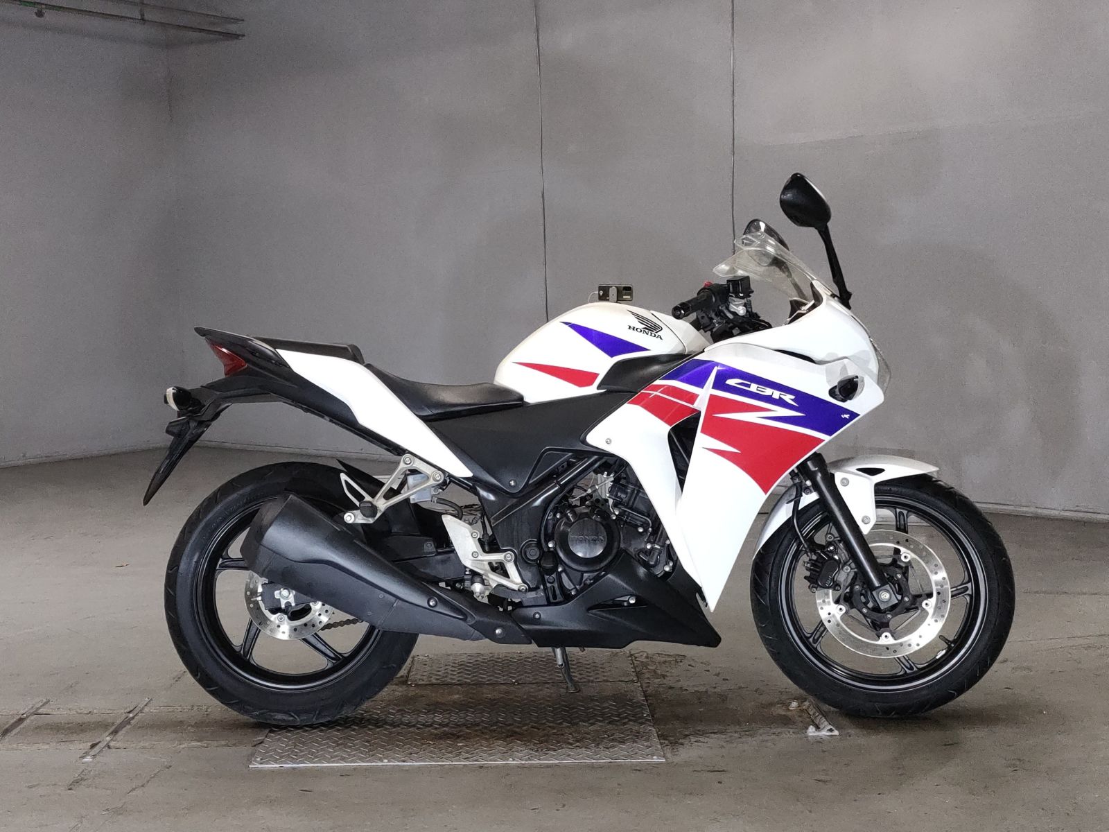 Honda CBR250R 2013