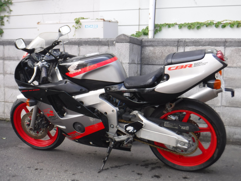 Honda CBR250RR 1990