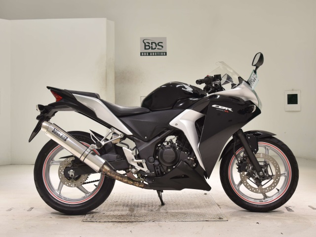 Honda CBR250R 2011