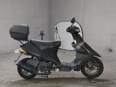 Suzuki ADDRESS V100