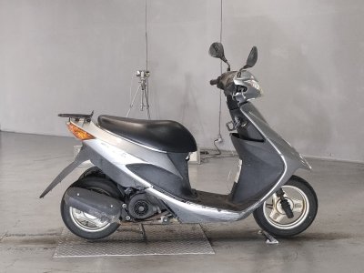 Suzuki ADDRESS V50