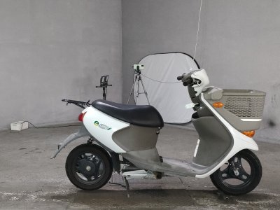 Suzuki E-LETS