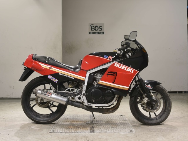 Suzuki GSX-R400 1984