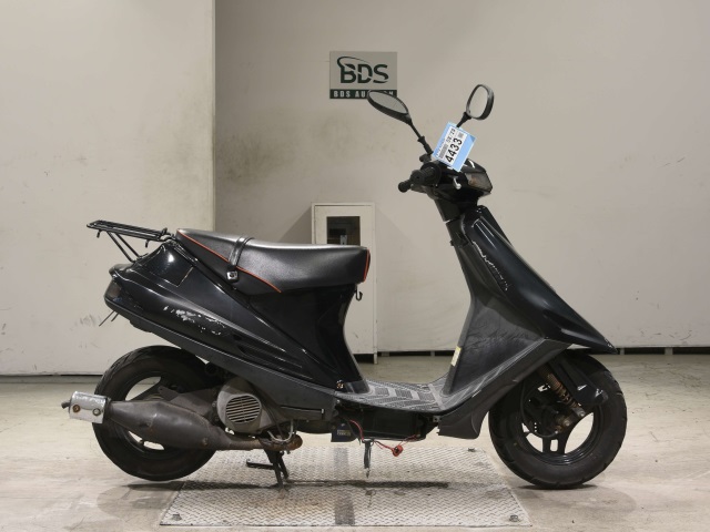 Suzuki ADDRESS V100