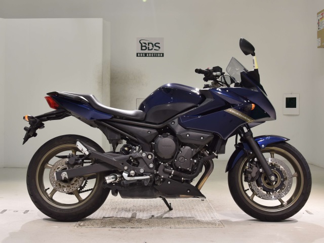 Yamaha XJ6 DIVERSION 2011