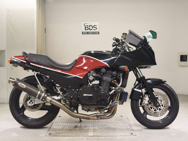 Kawasaki GPZ900R 1991