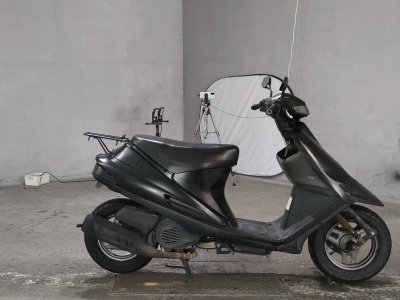 Suzuki ADDRESS V100