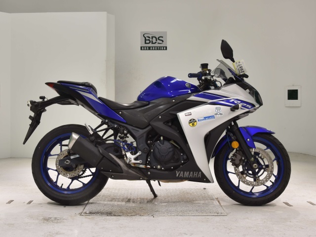 Yamaha YZF-R25 2016