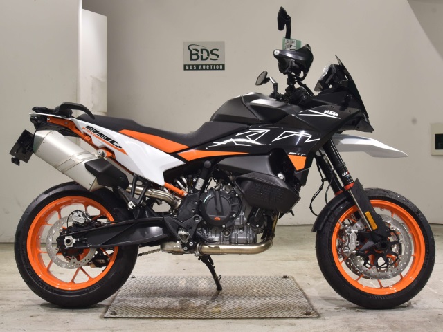 KTM 890smt 2025