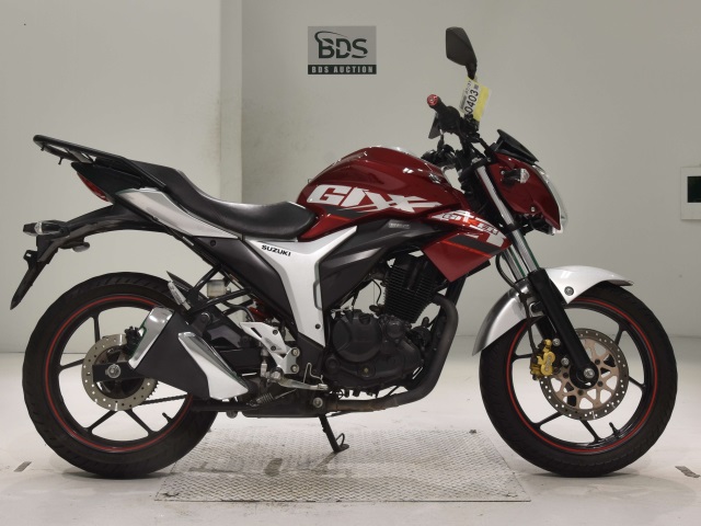 Suzuki GIXXER150