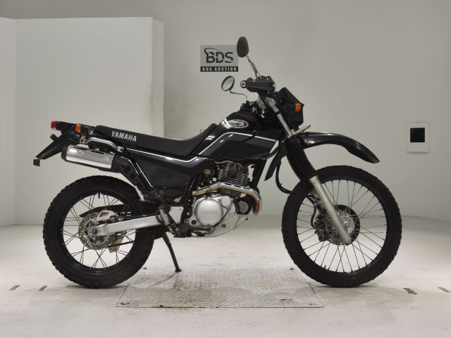 Yamaha SEROW XT225 2004
