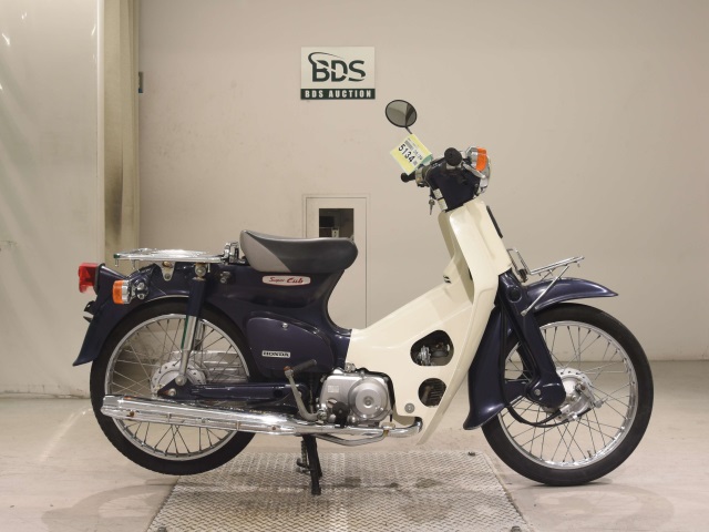 Honda C50 2005