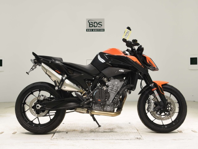 KTM 890 DUKE 2021