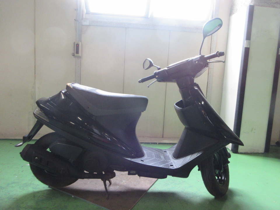 Suzuki ADDRESS V100