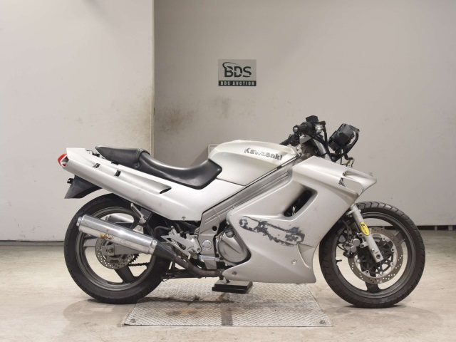 Kawasaki ZZ-R250 2002