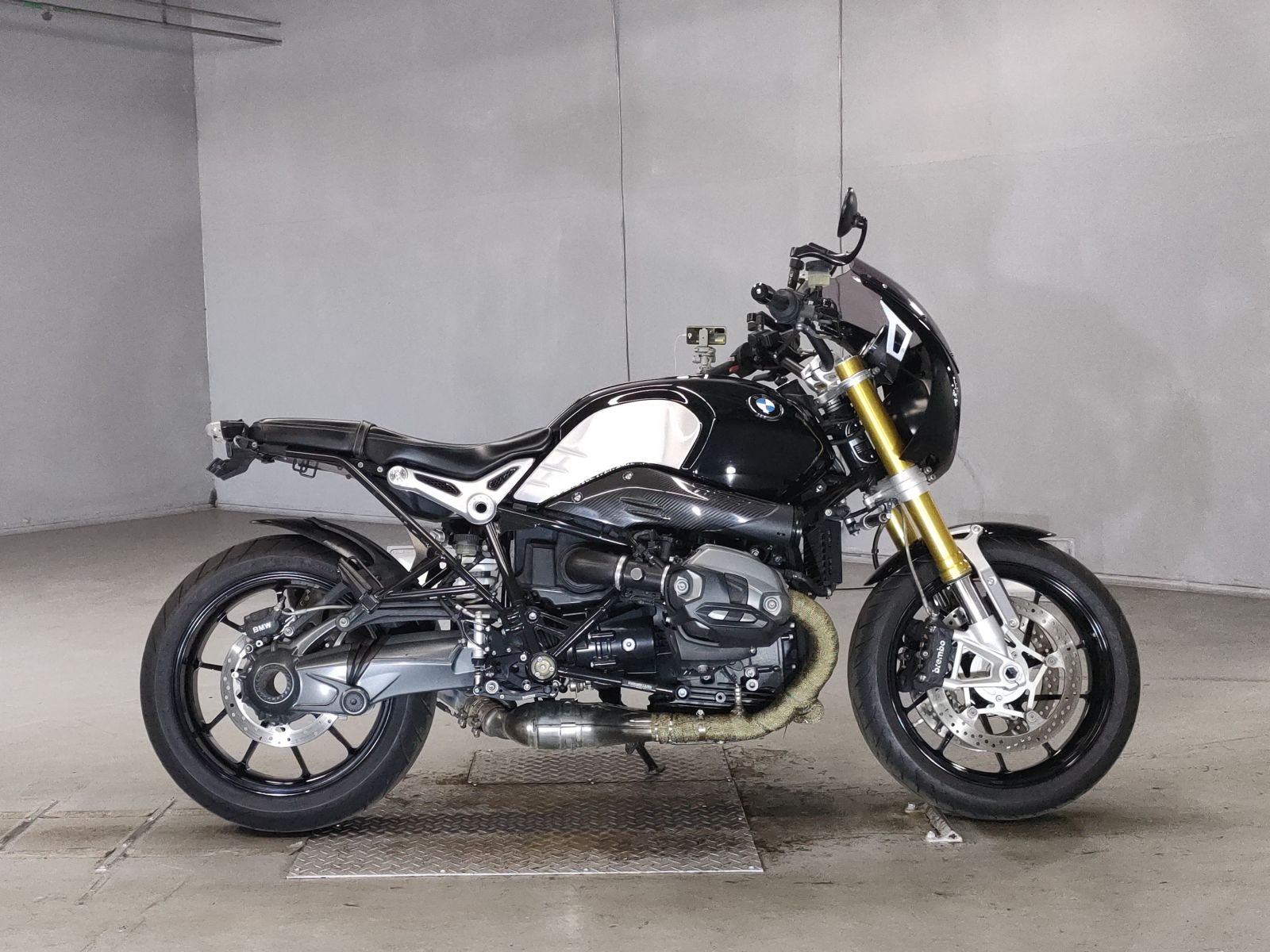 BMW R NINE T 2014