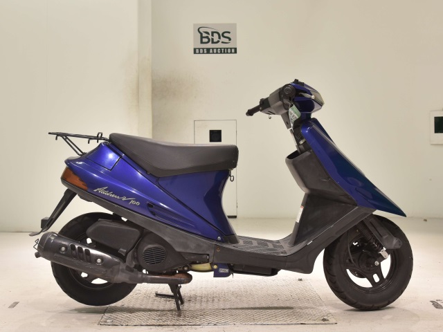 Suzuki ADDRESS V100