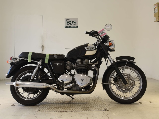 Triumph BONNEVILLE T100 2005