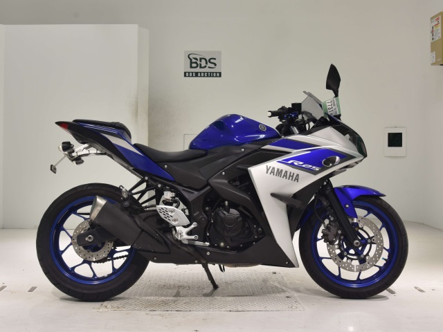 Yamaha YZF-R25 2015