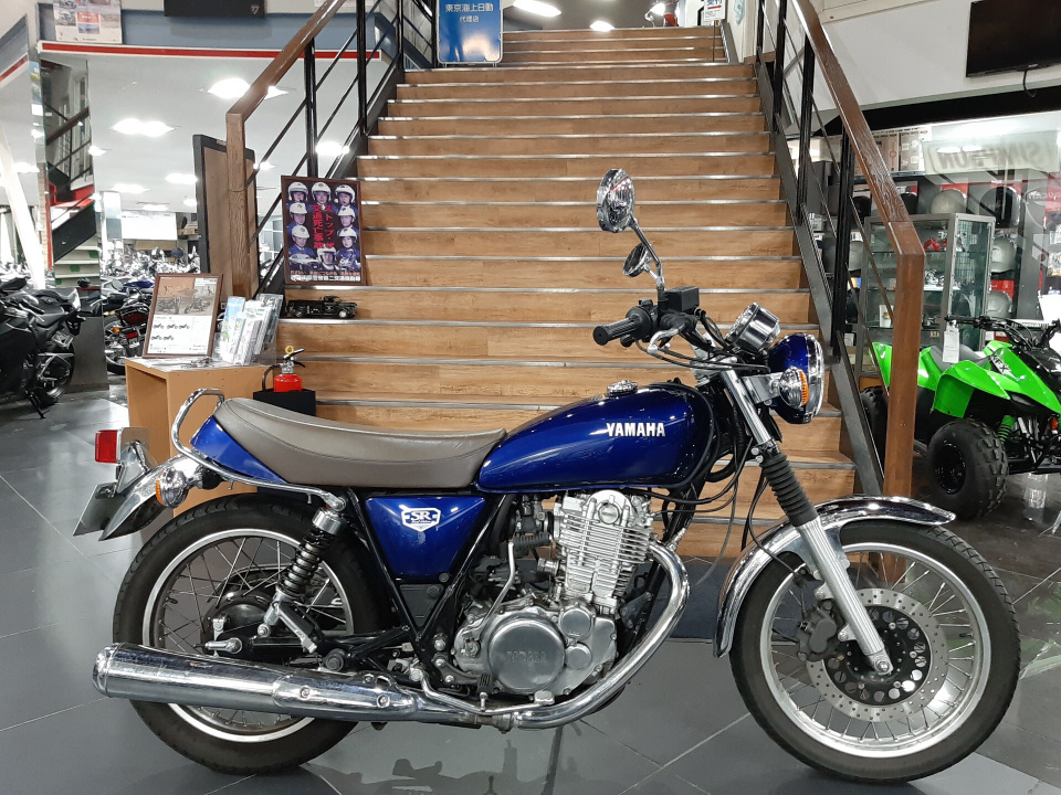 Yamaha SR400 2021
