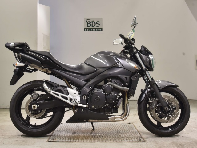 Suzuki GSR400A 2012