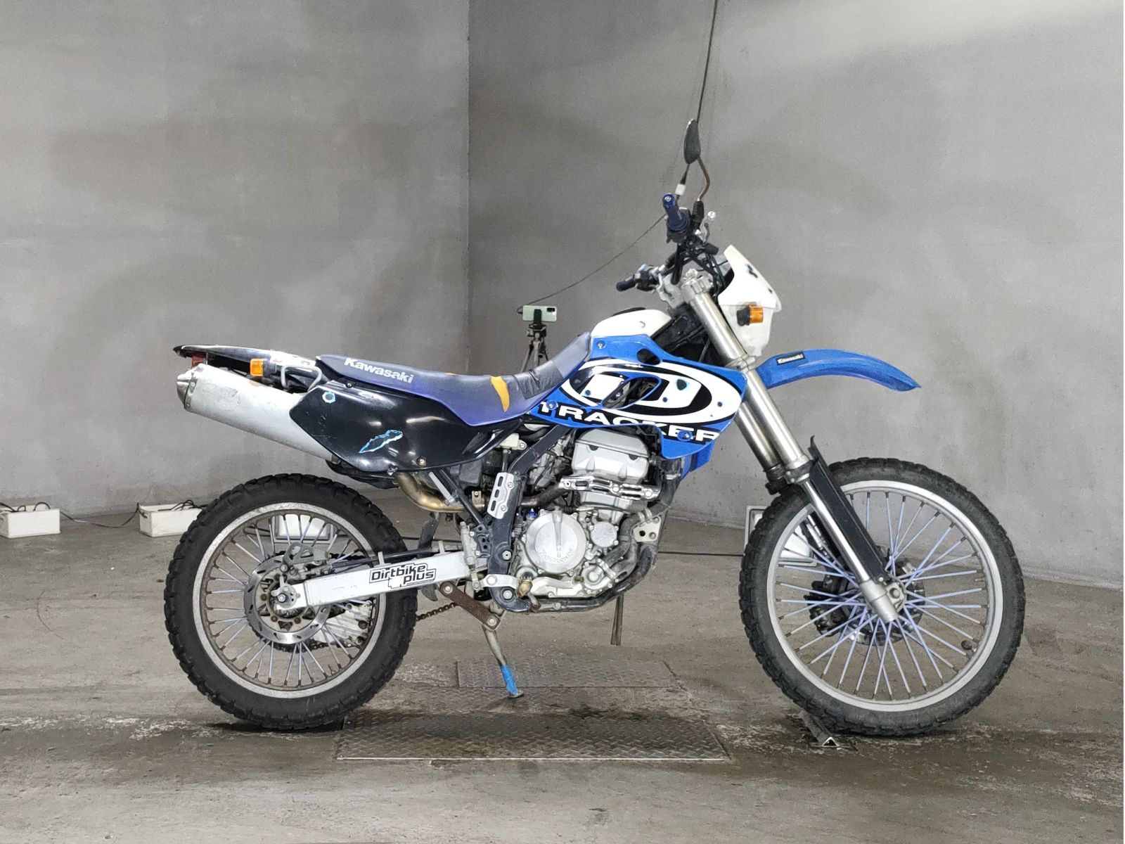 Kawasaki D-TRACKER250 2002