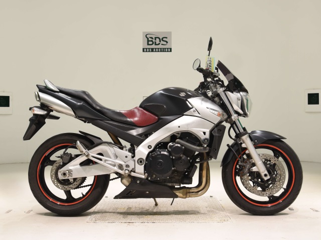 Suzuki GSR400 2008