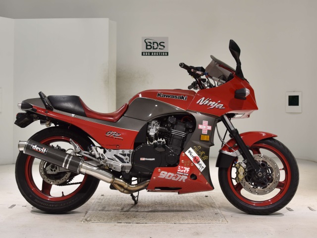 Kawasaki GPZ900R 1992