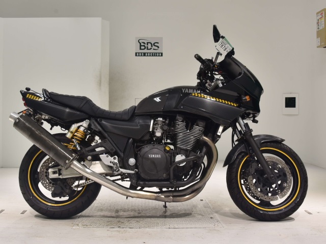 Yamaha XJR1200R 1996