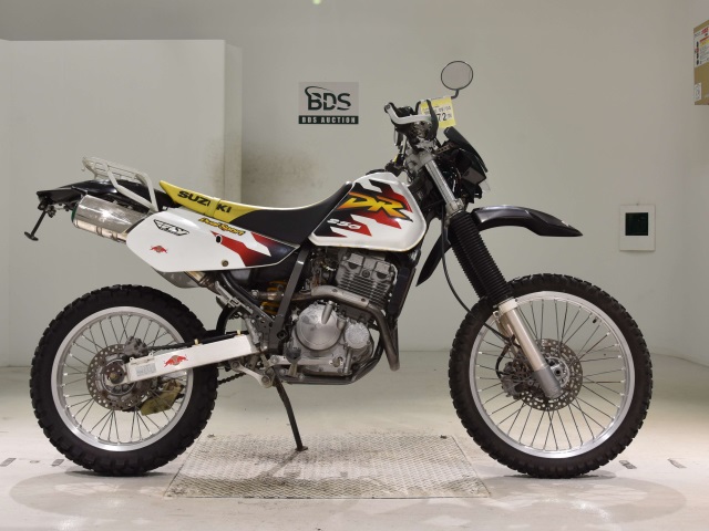 Suzuki DR250R-S