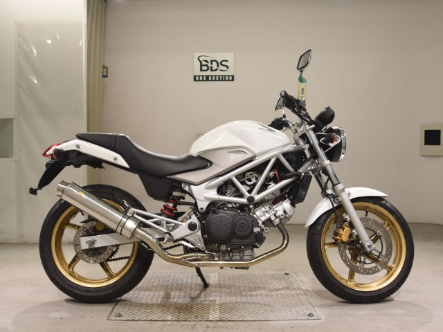 Honda VTR250 2011