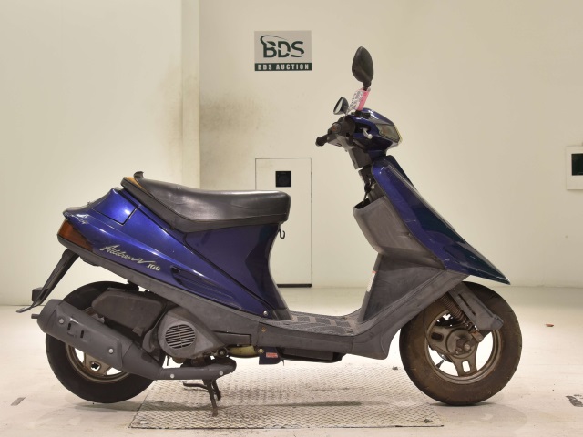 Suzuki ADDRESS V100