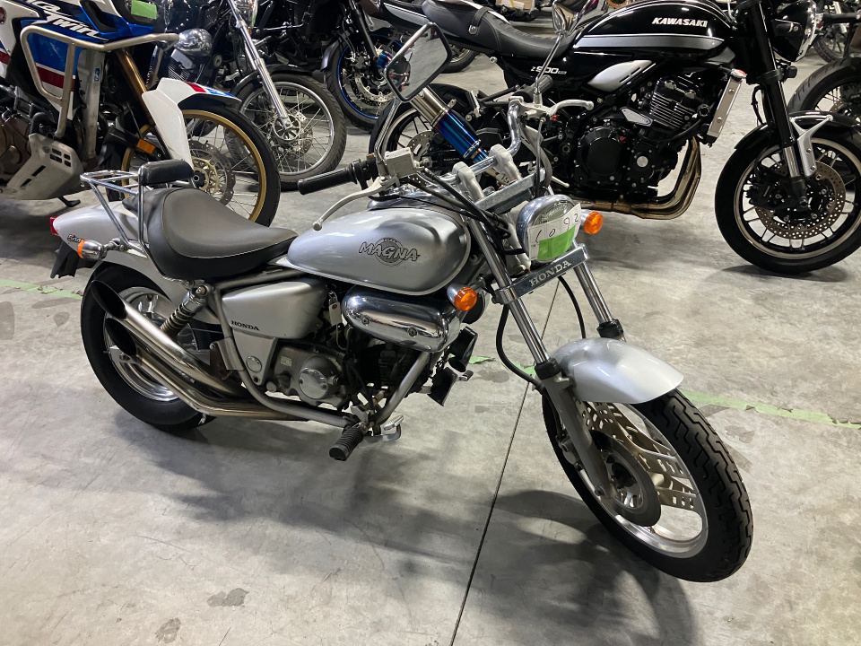 Honda MAGNA50 2001
