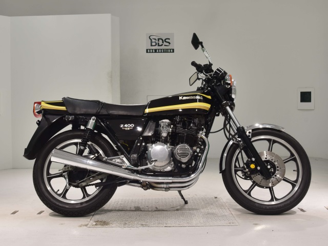 Kawasaki Z400J 2024
