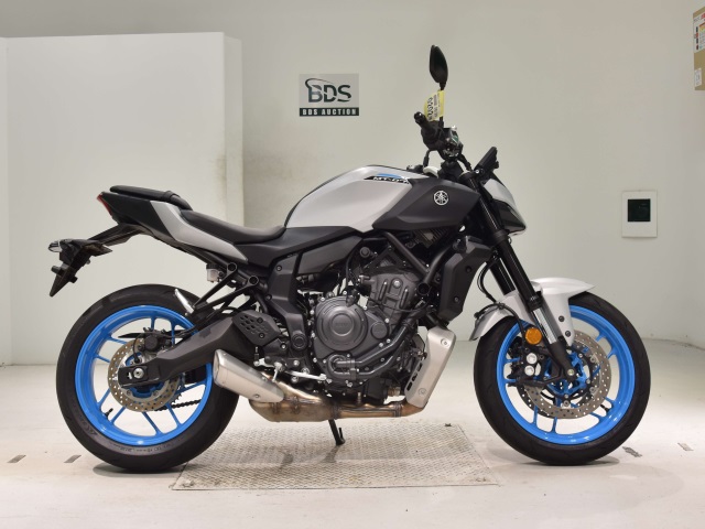 Yamaha MT-07-3 2025