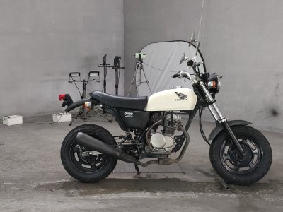 Honda APE50 2008