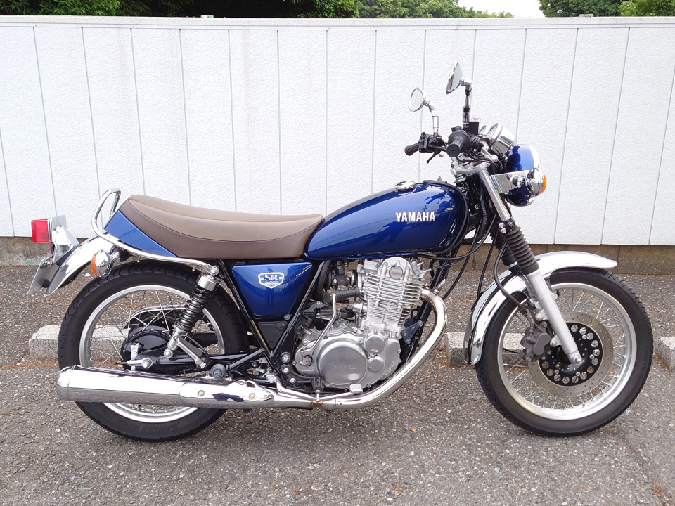 Yamaha SR400 2022
