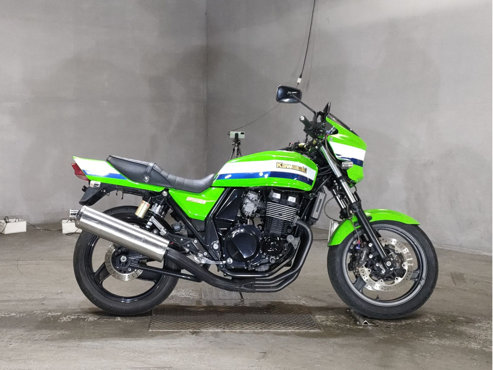 Kawasaki ZRX400 2008