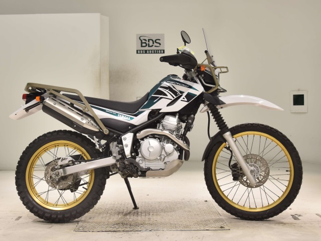 Yamaha SEROW XT250 2016