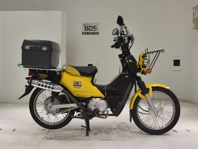 Honda CC110 CROSSCUB 2016