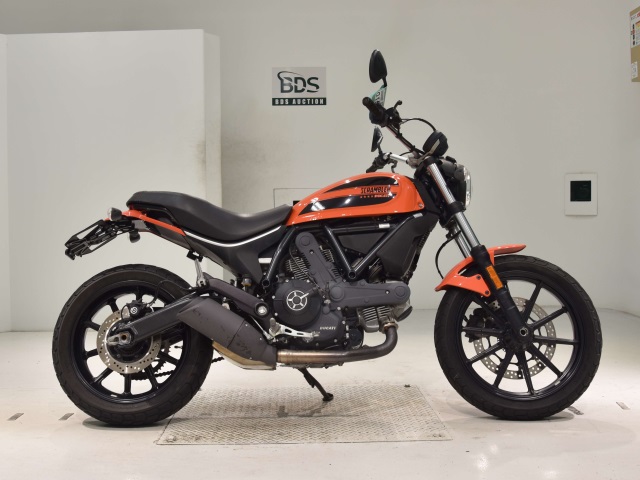 Ducati SCRAMBLER SIXTY2 2016