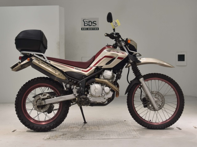 Yamaha SEROW XT250 2005