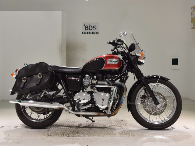 Triumph BONNEVILLE T100 2013