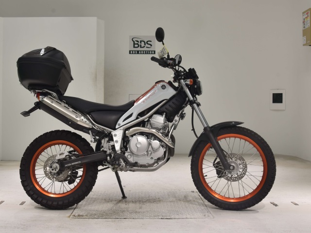 Yamaha TRICKER 2018