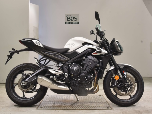 Triumph STREET TRIPLE R 2023