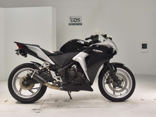 Honda CBR250RA 2011