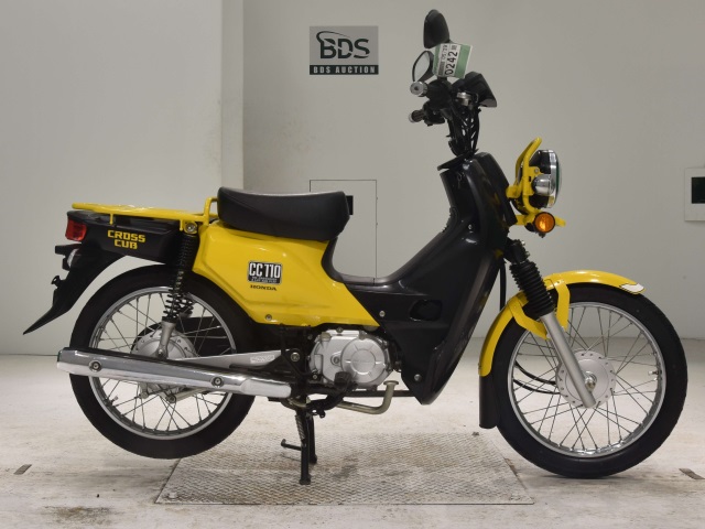 Honda CC110 CROSSCUB 2016