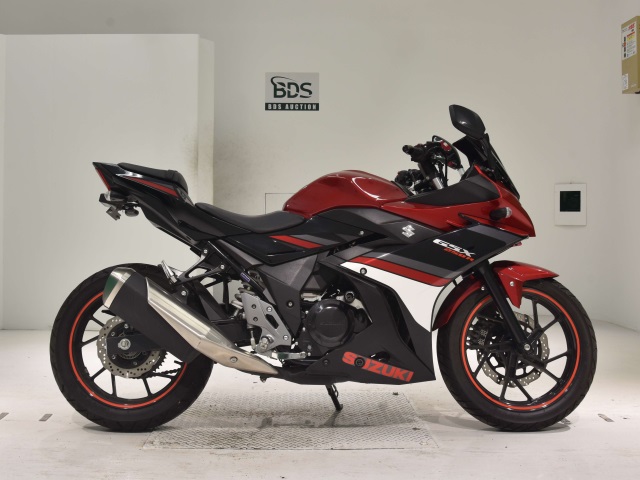 Suzuki GSX250R