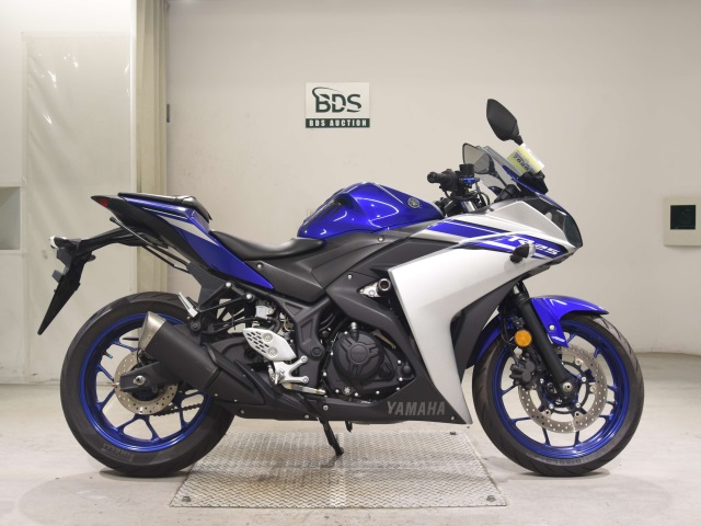 Yamaha YZF-R25A 2016