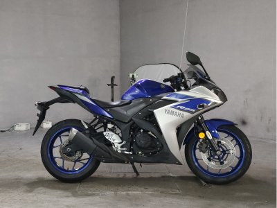 Yamaha YZF-R25 2015